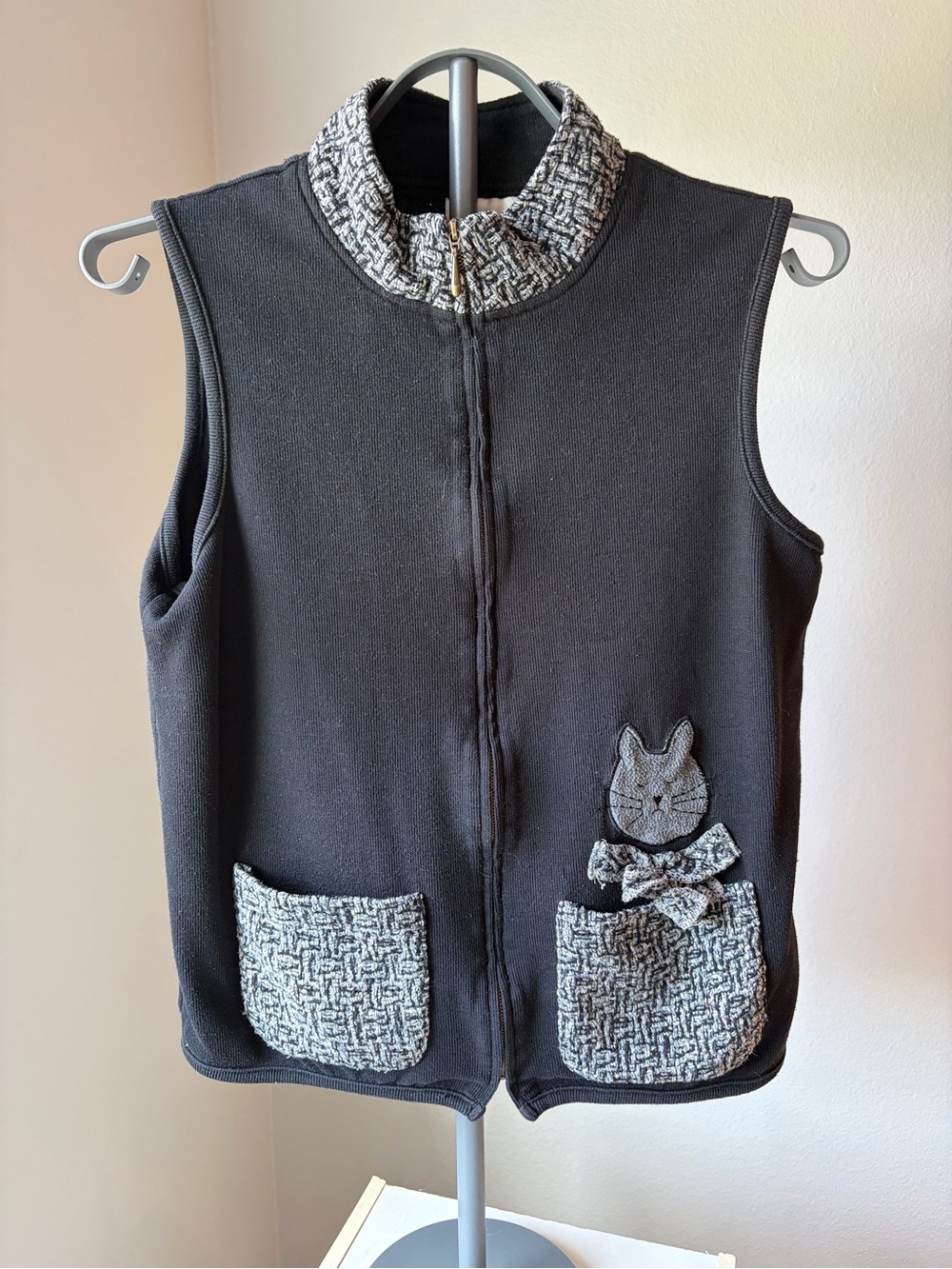 Vintage Coldwater Creek Black Fleece Vest with Gray Tweed Accents